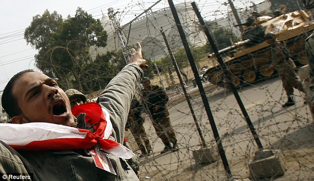 Mubarak 'leaves Cairo' as protesters descend on palace 3 article 1355902 0D21EC18000005DC