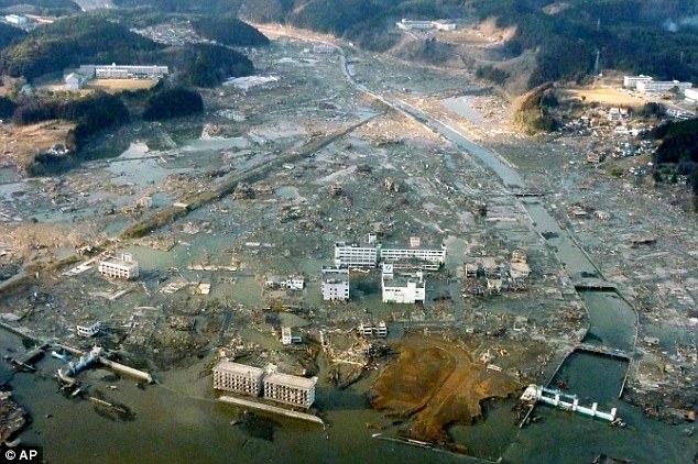 Japan earthquake and tsunami: 10,000 people missing in Minamisanriku 1 article 1365569 0B25CEB900000578