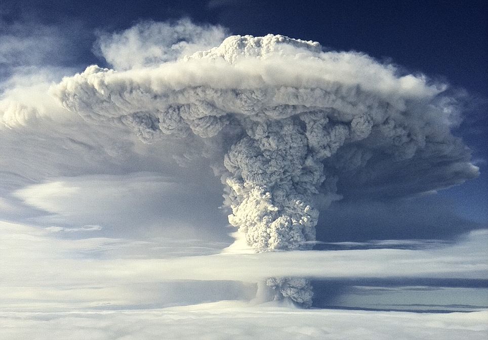 Chilean volcano eruption forces thousands to flee 4 article 1394503 0C6BB63B00000578