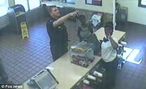 Police Officer buys child a McDonald's meal before being shot dead 1 article 0 0D75017800000578