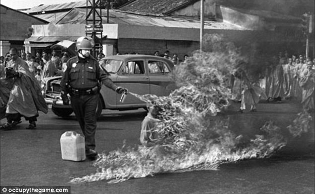 Occupy protest Cop becomes an Internet Craze after Pepper Spraying 13 article 2065419 0EEB7FA700000578