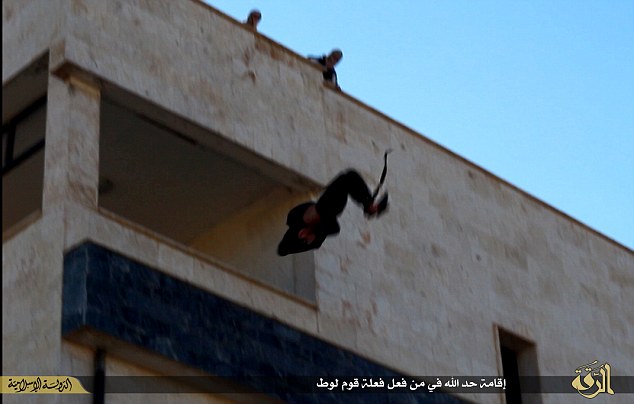 Arrogant Hillary Laughs When Trump Says Gays Thrown Off Buildings During Debate 21 2628691600000578 2972601 image a 6 1425065947491