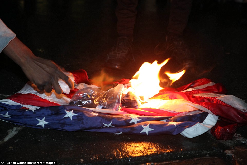 Riots Getting out of Control, They are now shouting "Kill Trump" 21 3A37A51400000578 3922098 image a 23 1478764251945