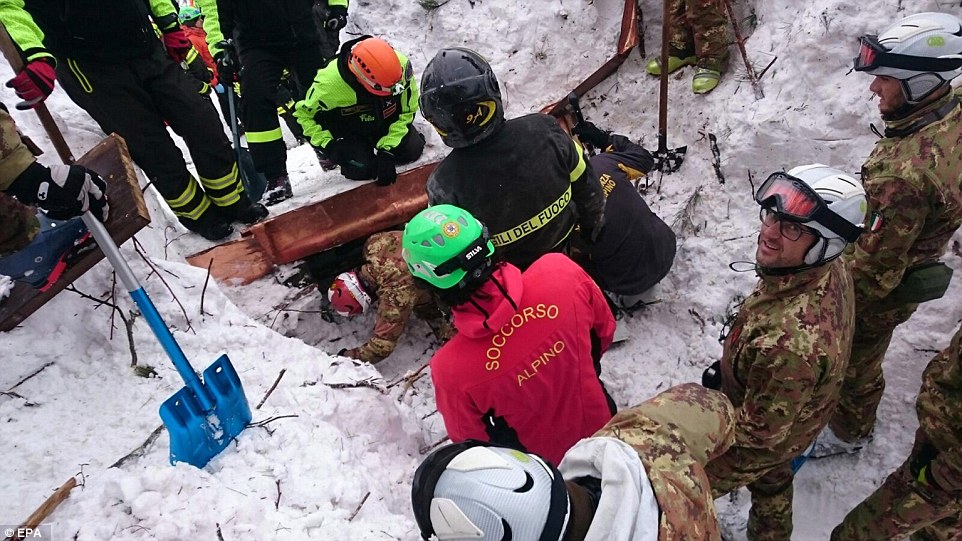 4 kids rescued from Italian hotel buried in avalanche 2 3C54F94700000578 4139474 image a 103 1484964216151