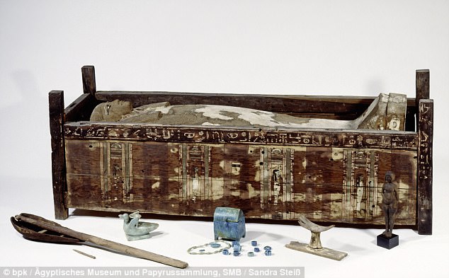 New DNA study finds Ancient Egyptians were European whites, not black Africans 2 40EAC2FD00000578 0 image a 3 1496148692940