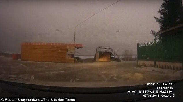 Mysterious bright flash and Ground Shaking Explosion in Russia 6 47EDF8F100000578 0 image a 6 1515483014465