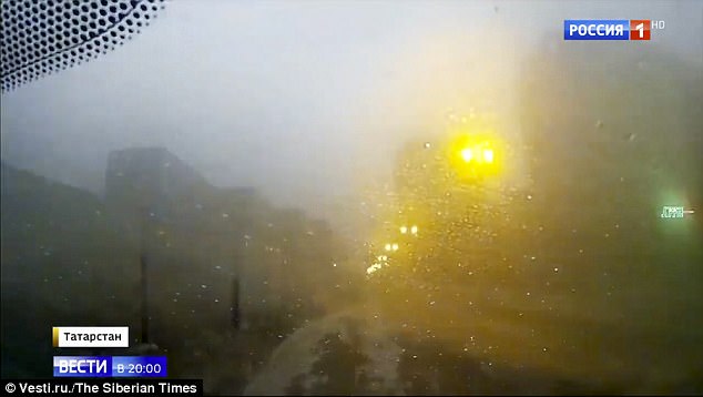 Mysterious bright flash and Ground Shaking Explosion in Russia 2 47EDF8F600000578 0 image a 2 1515483002778