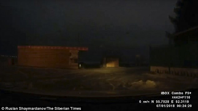 Mysterious bright flash and Ground Shaking Explosion in Russia 3 47EDF90E00000578 0 image a 3 1515483006303