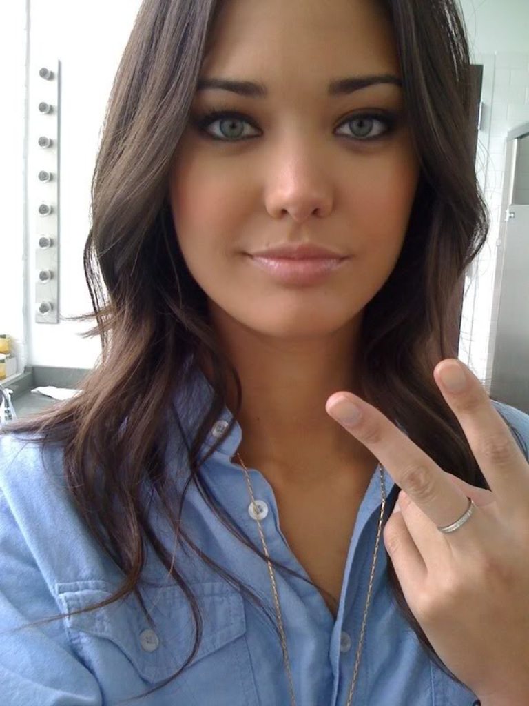 Nazi Asian girl Tila Tequila happy she's pregnant with second half-White child 49 joHJ0aO