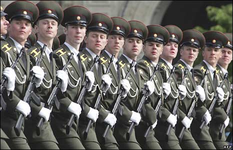 Putin Ends NATO Missile Pact, Warns Military To “Prepare For War” 3 kzo3
