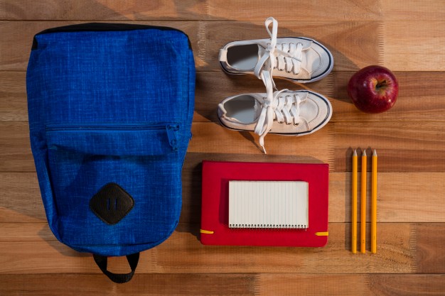 Traveling and learning: how to combine them? 2 mA8eoev