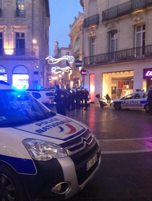 Hostage situation in a jewellery store in Montpellier, France 2 B67Koq5IYAIeX6c