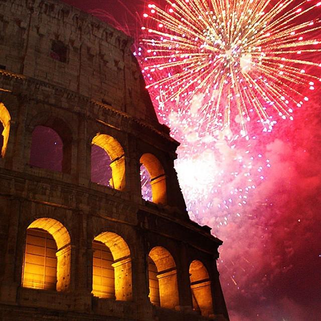 Deadly New Year: Tragedies mar festivities around the world 3 B6OYj0dIMAE2iwU