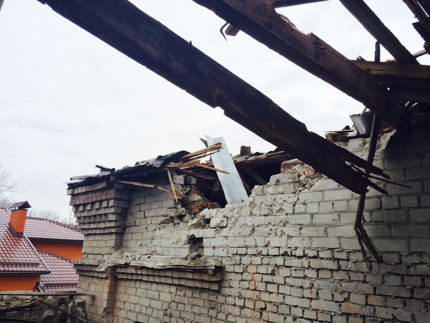 Ukraine continues bombing Donetsk as Minsk peace talks fail 4 B8wkAQ2CIAEGznI