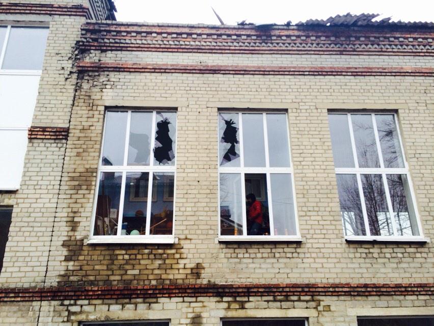 Ukraine continues bombing Donetsk as Minsk peace talks fail 2 B8wkAQzCAAEbQG0