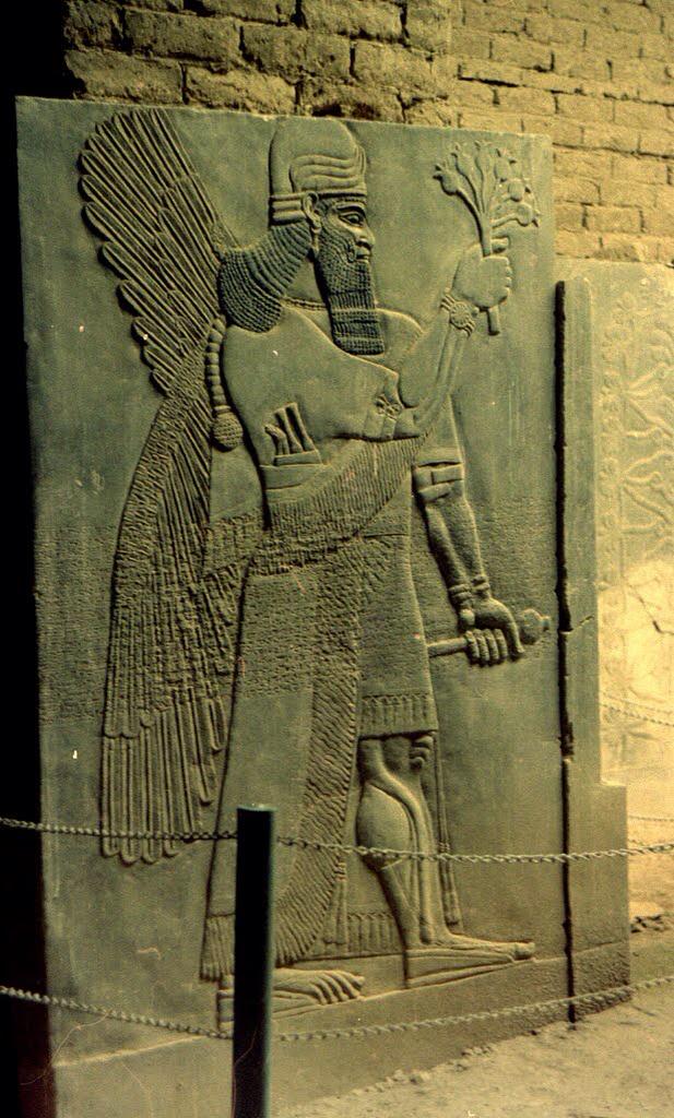 ISIS bulldozes ancient Assyrian city in Iraq 3 B XdHE9WQAAILAy