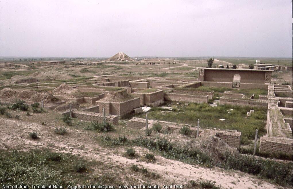 ISIS bulldozes ancient Assyrian city in Iraq 2 B XdHFFW8AAtsIs