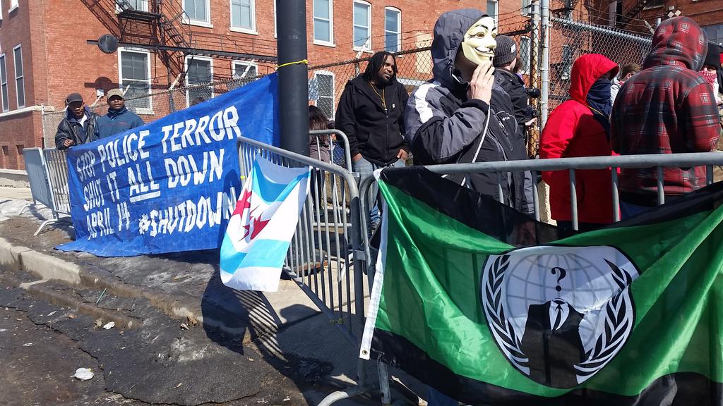 Activists rally in Chicago to close black site, end disappearing of civilians 2 B hBkXjUcAAVbSr