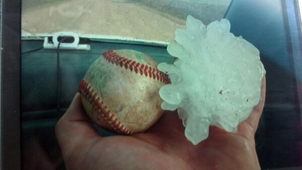 Baseball-Sized Hail Storm Hits Nebraska 2 BpPjCsCCYAEy1a5