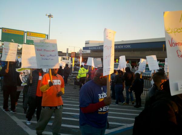 LaGuardia on strike, 58% of Americans want to ban flights from Africa 2 BzgD3D2IAAANr5K