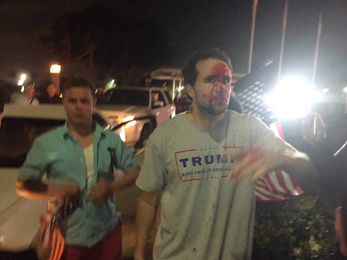 Trump Holds Massive Rally in California 31,000 Show Up, Mexicans Riot 2 ChLy1hyUUAE3zVR