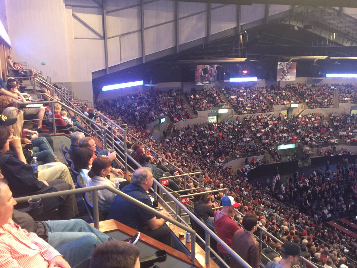 For Second Day in a Row Cruz Holds Rally in Indiana, Only a Couple Hundred Turn Out 6 ChZgu8yW0AIlPU0