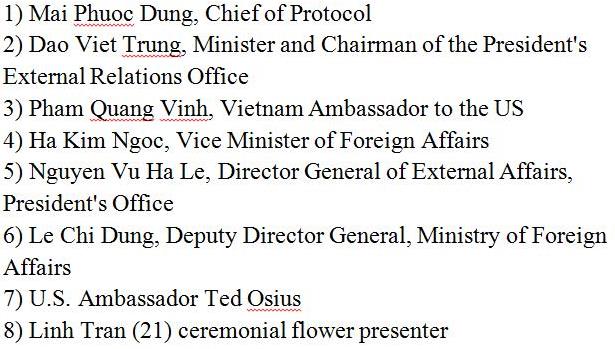 Top Vietnamese Officials Skip Obama Greeting at Airport 2 CjEqGAmUkAAC7va