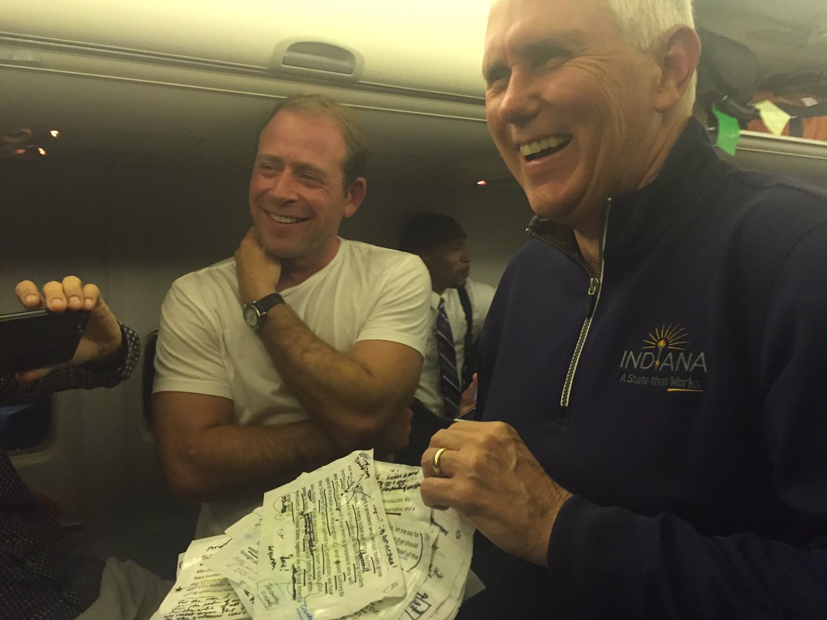 Mike Pence Stuns Virginia and the Media with Night Speech Through Heavy Rain 3 Cs1qg 8WAAACv02