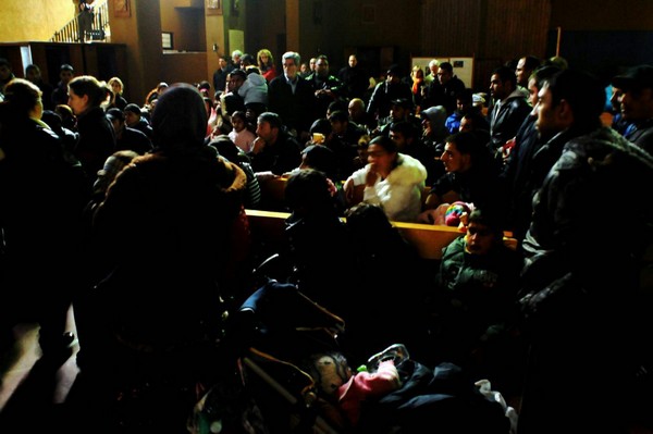 150 Gypsies illegaly occupied a church in Milan 2 1258818987741 001