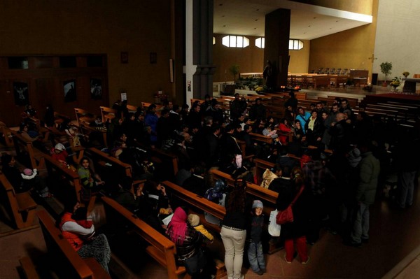 150 Gypsies illegaly occupied a church in Milan 3 1258818988009 002