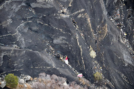 Obama Rages Over Germanwings Plane Shootdown, Refuses To Meet NATO Leader 2 poi3