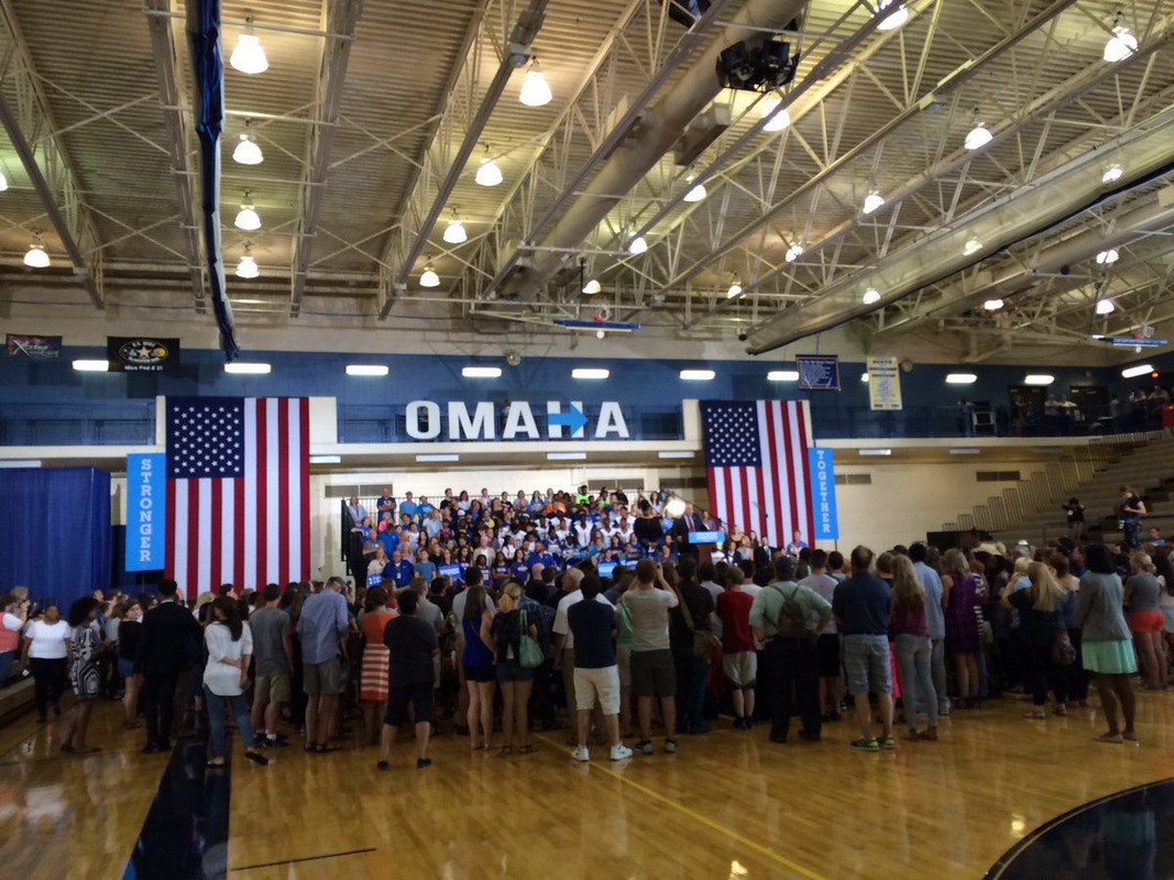 Hillary Clinton Struggles to Get Tiny Crowds of 300 at Her Rallies 2 hilary omaha gym