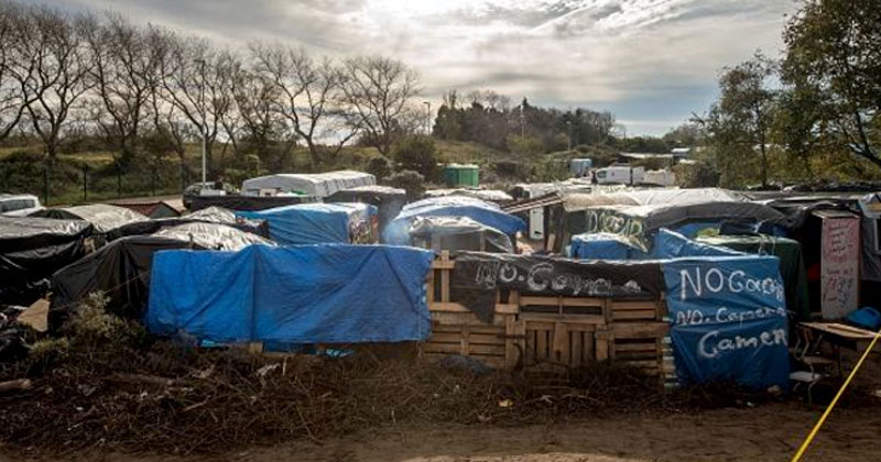 Female Volunteers At Calais Jungle ‘Having Sex With Multiple Refugees A Day’ 1 calais camp1