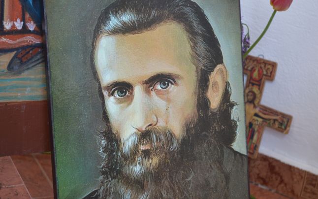 Romanian Prophet Who You Never Heard Of Prophesied 9/11, WW3 4 arsenie boca crying icon