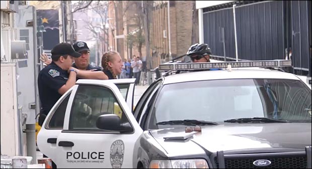 Jogger Arrested for Jaywalking, ‘Failure to identify’ 2 jaywalk4