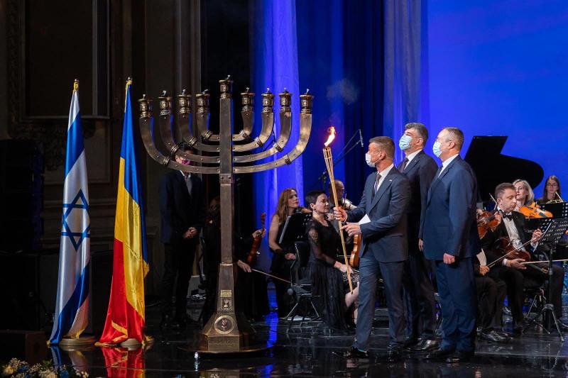The mother of all Sins: Romania Wants to Demand Vaccine Passports for CHURCH ENTRY 2 yFGLXlR