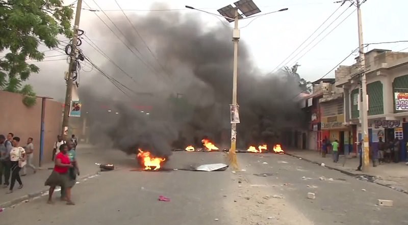 Haiti “World’s Oldest Independent Black Republic” Collapses into Chaos Once Again 6 yzTMDs3